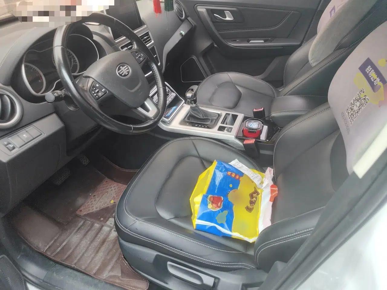 Bestune X40 2019 1.6L Automatic Luxury Version China V Emission Standard — миниатюра 16