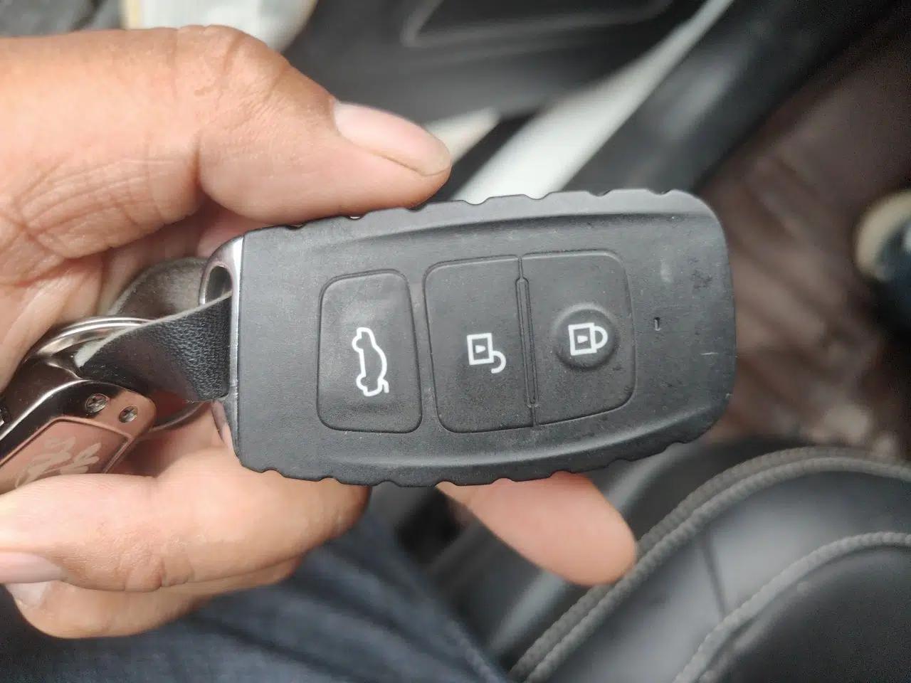 Bestune X40 2019 1.6L Automatic Luxury Version China V Emission Standard — миниатюра 9
