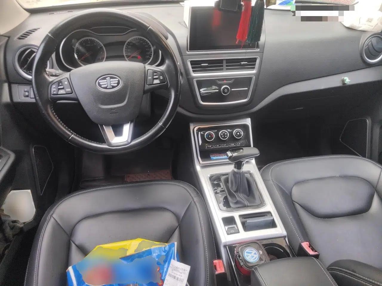 Bestune X40 2019 1.6L Automatic Luxury Version China V Emission Standard — миниатюра 10