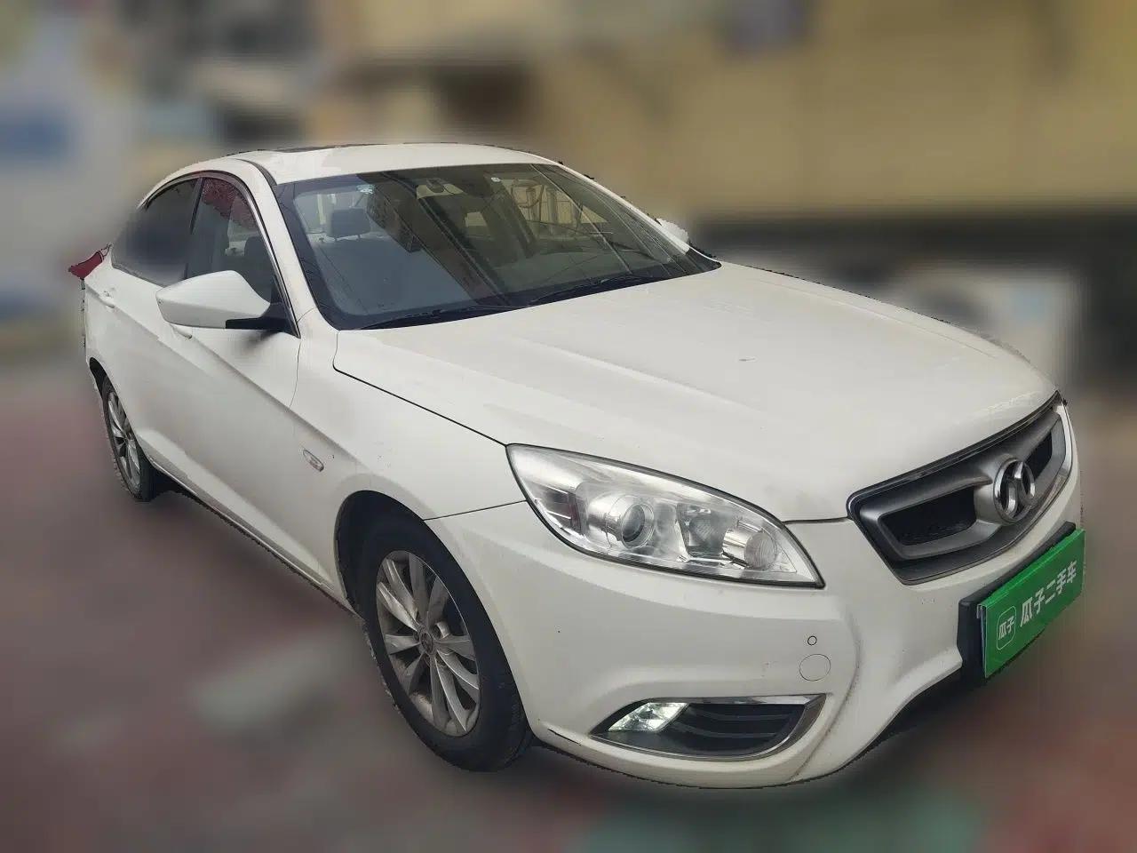 BAIC Senova D50 2016 1.5L Manual Elite Edition — миниатюра 3