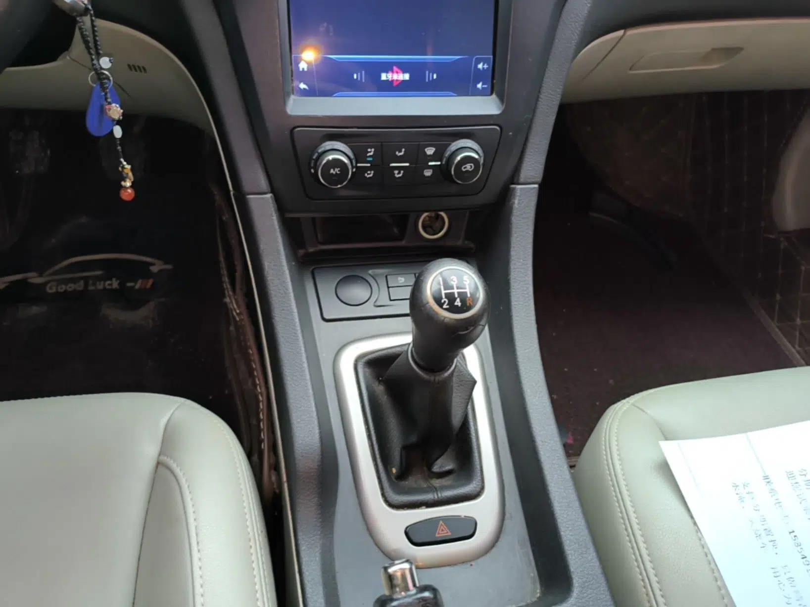 BAIC Senova D50 2014 1.5L manual comfort version — миниатюра 16