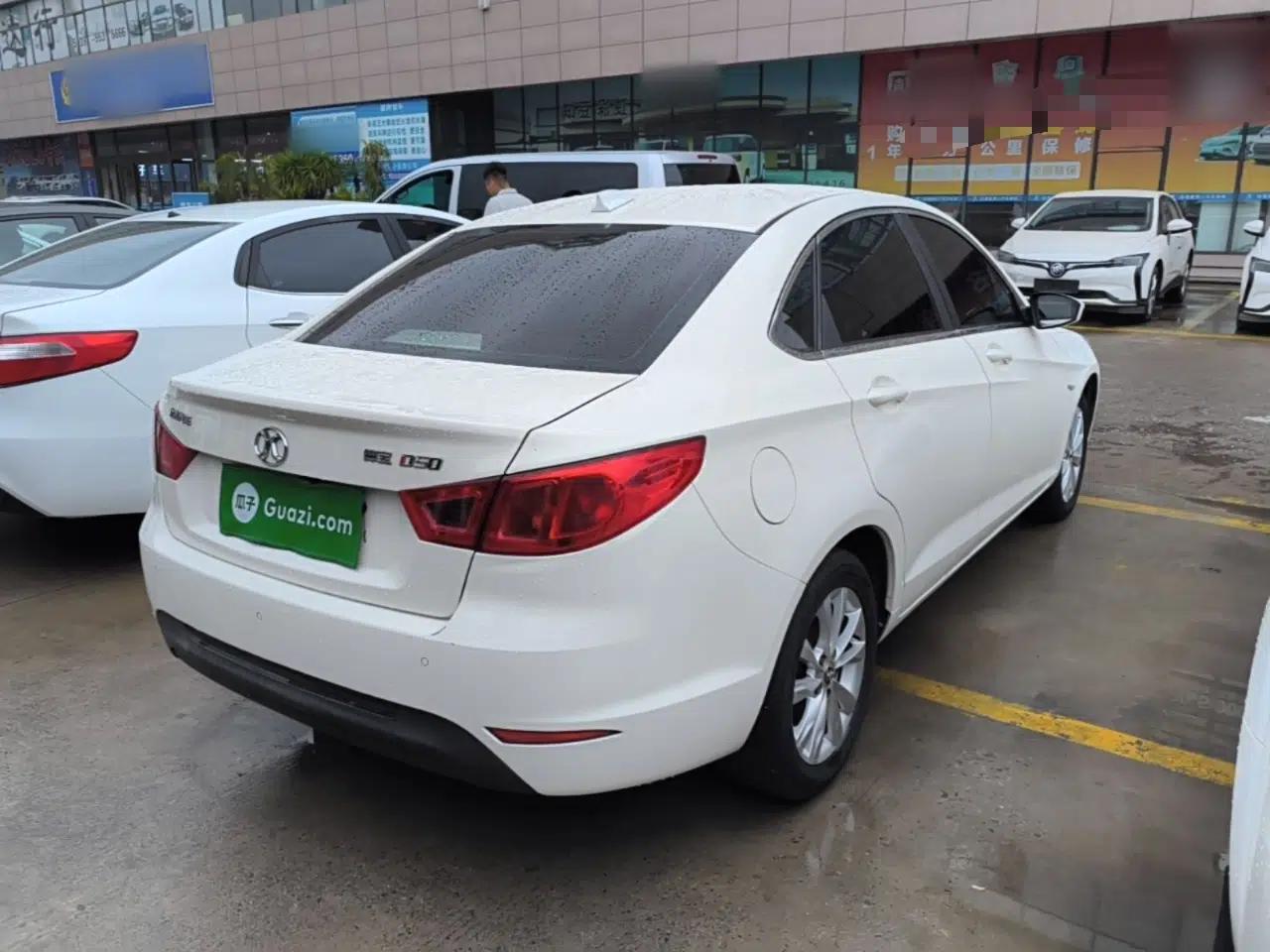 BAIC Senova D50 2014 1.5L manual comfort version — миниатюра 4