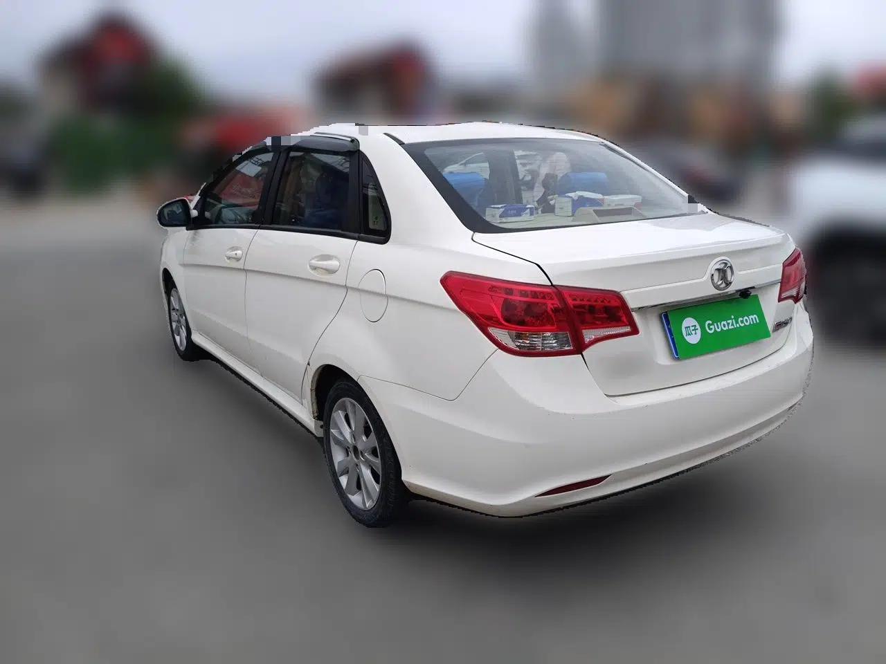 BAIC E Series 2013 Sedan 1.5L Manual Lotte Edition — миниатюра 4