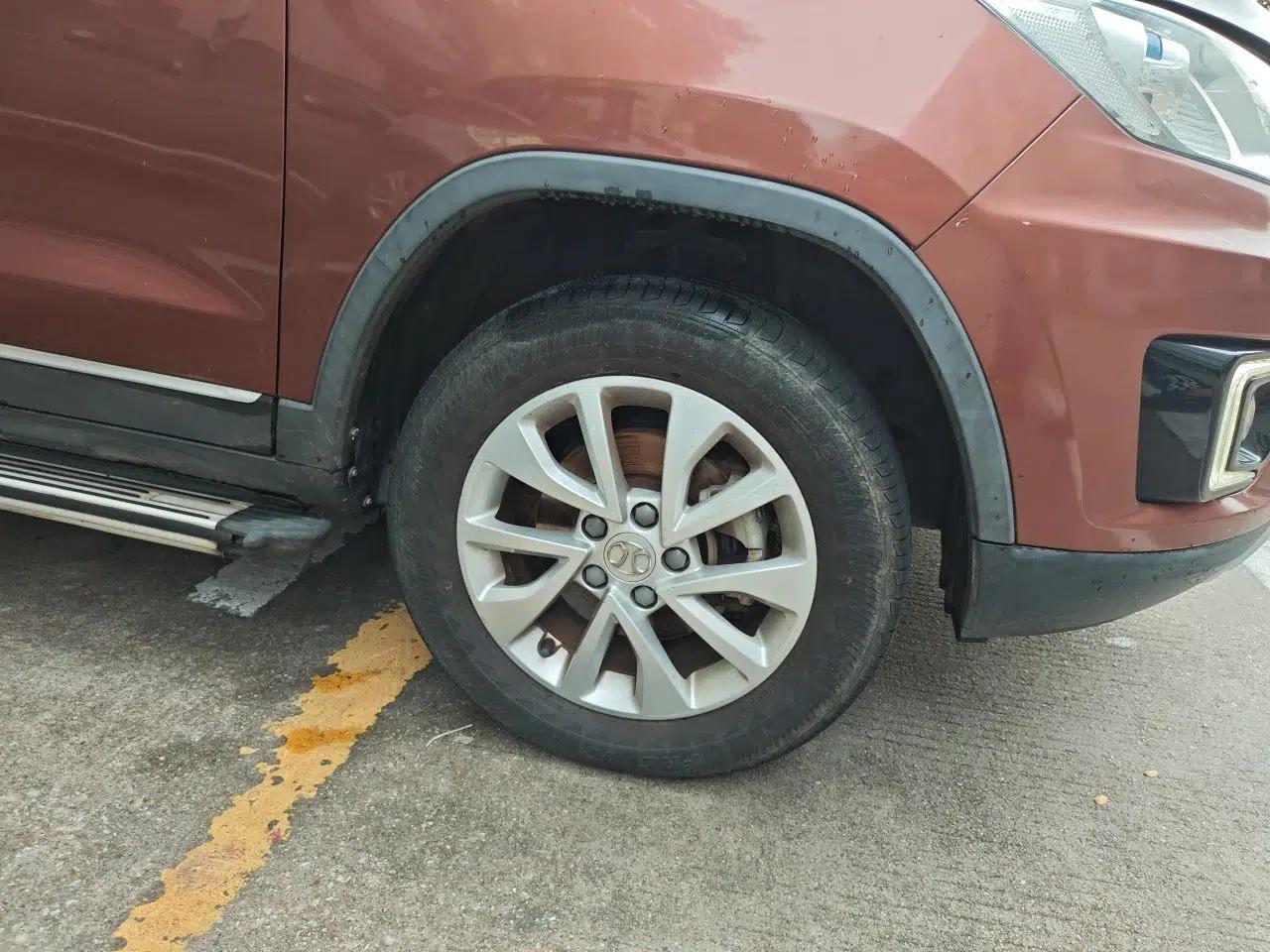 BAIC Senova X35 2016 1.5L Manual Elite Edition — миниатюра 8