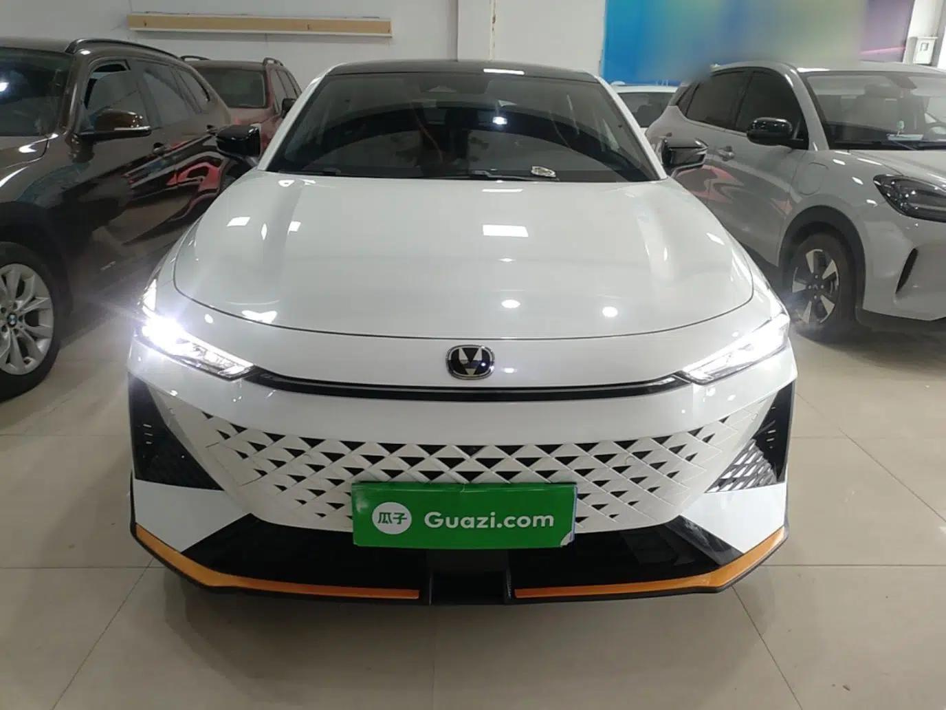 CHANGAN UNI-V 2024 1.5T Prestige Sport Edition — миниатюра 2