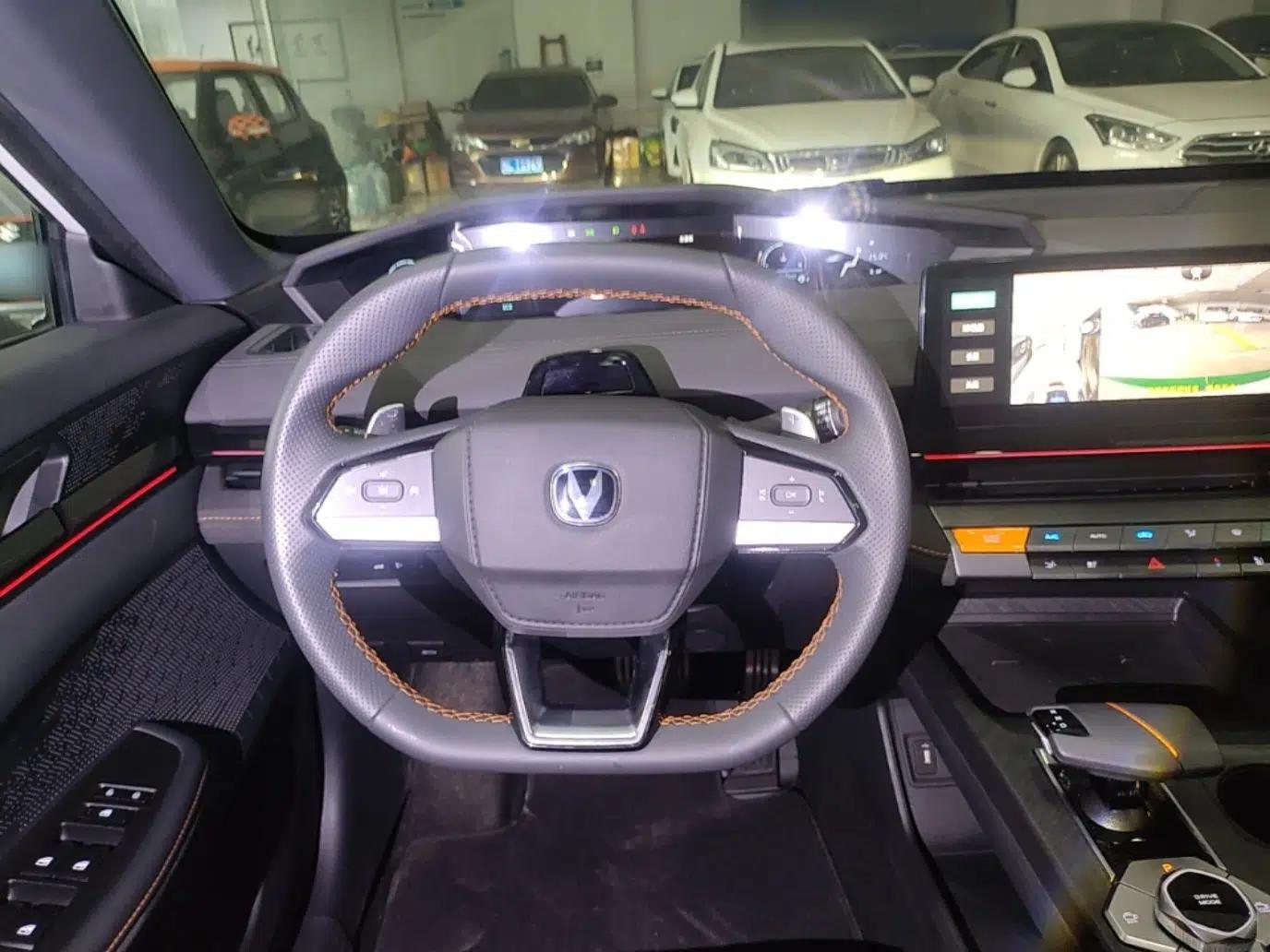 CHANGAN UNI-V 2024 1.5T Prestige Sport Edition — миниатюра 14