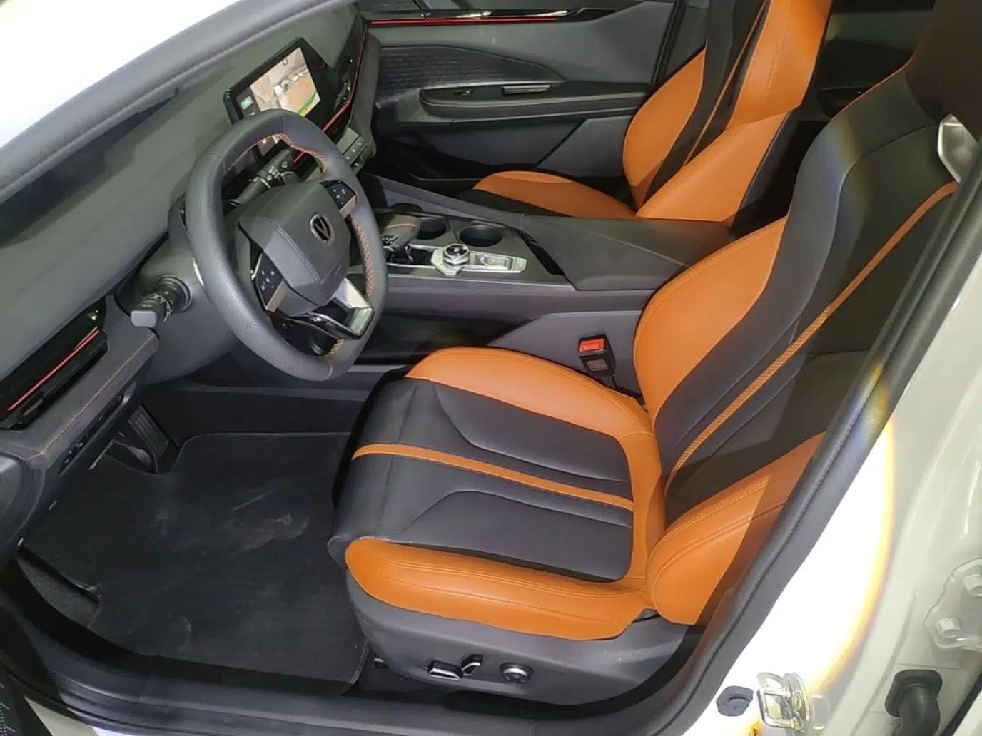 CHANGAN UNI-V 2024 1.5T Prestige Sport Edition — миниатюра 18