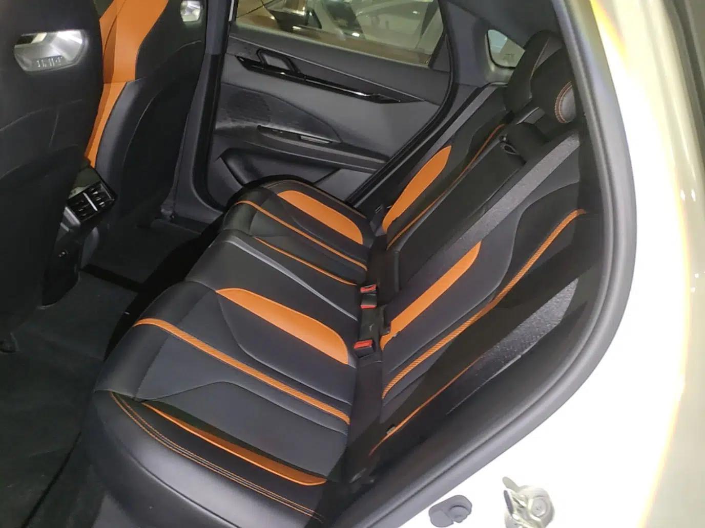 CHANGAN UNI-V 2024 1.5T Prestige Sport Edition — миниатюра 20