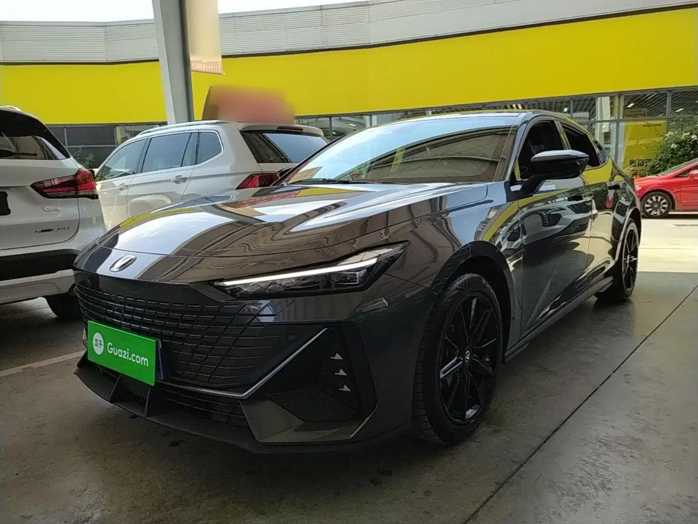 CHANGAN UNI-V 2023 1.5T Prestige Model — миниатюра 1