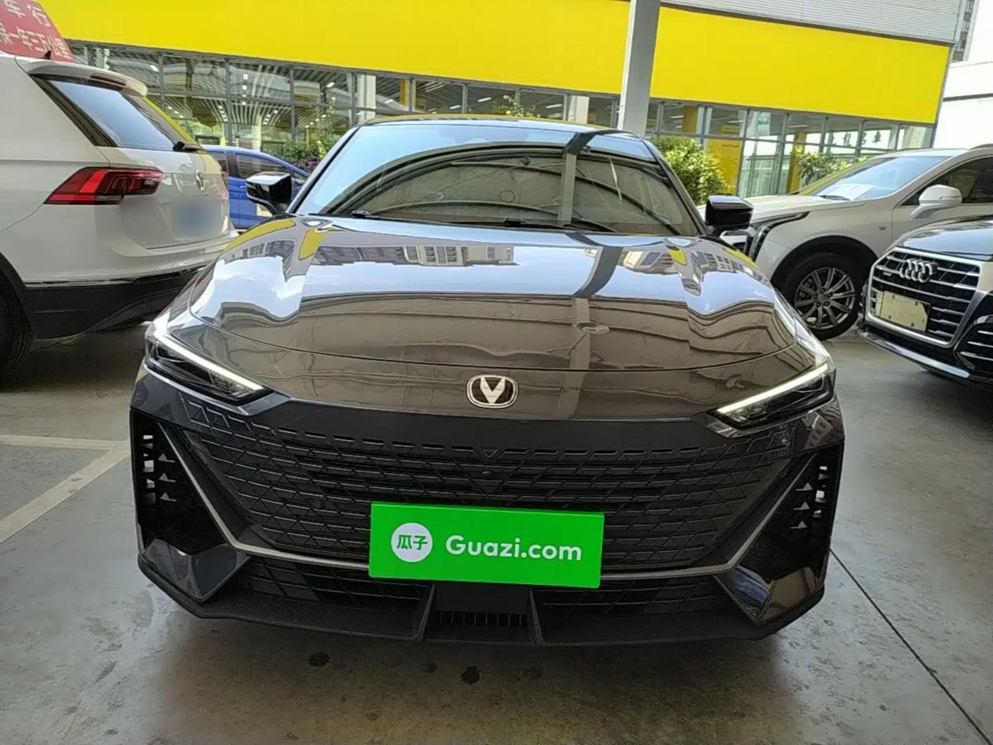 CHANGAN UNI-V 2023 1.5T Prestige Model — миниатюра 2