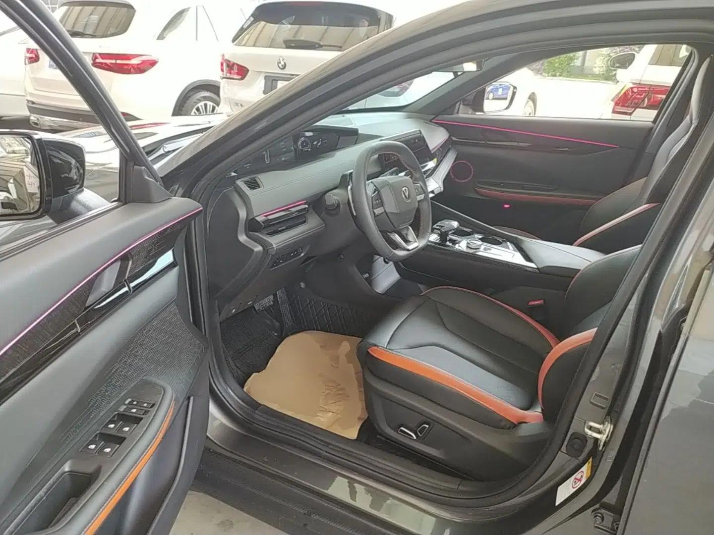 CHANGAN UNI-V 2023 1.5T Prestige Model — миниатюра 19