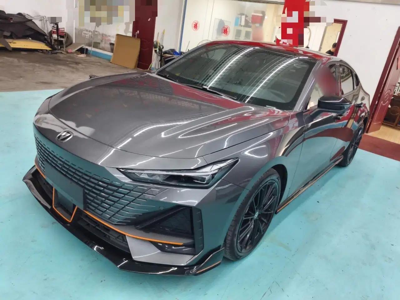 CHANGAN UNI-V 2022 1.5T Sport Edition — миниатюра 1
