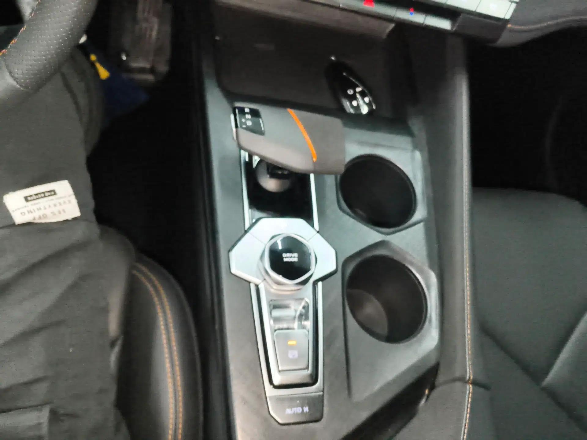 CHANGAN UNI-V 2022 1.5T Sport Edition — миниатюра 16