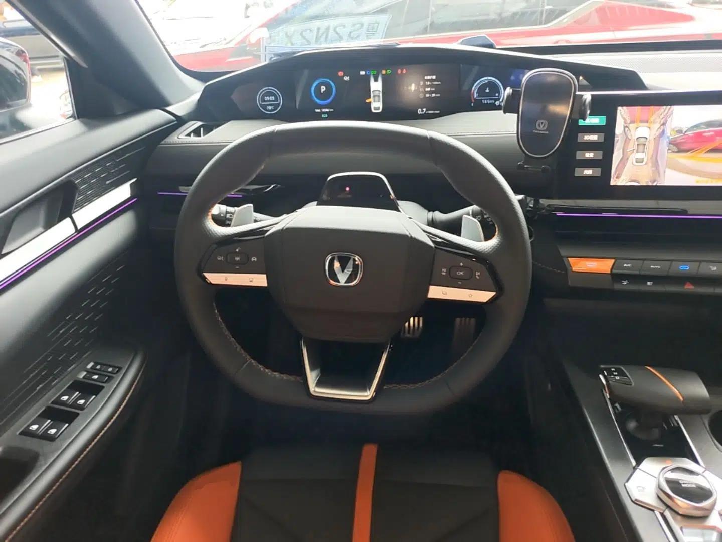 CHANGAN UNI-V 2025 1.5T 500Bar Prestige Sporty Version — миниатюра 14