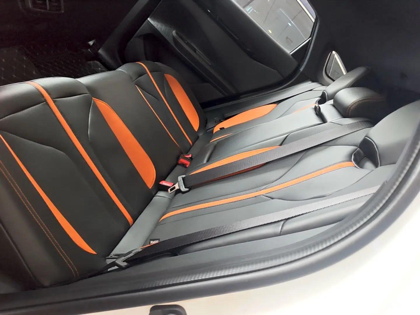 CHANGAN UNI-V 2025 1.5T 500Bar Prestige Sporty Version — миниатюра 20