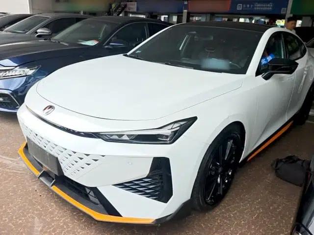 CHANGAN UNI-V 2025 1.5T 500Bar Prestige Sporty Version