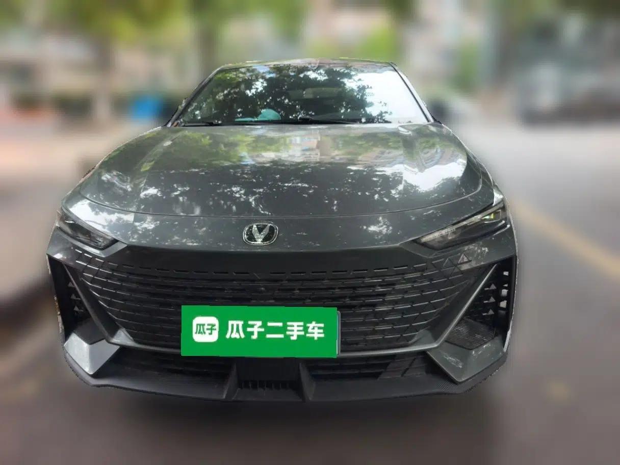 CHANGAN UNI-V 2023 1.5T Prestige Model — миниатюра 2
