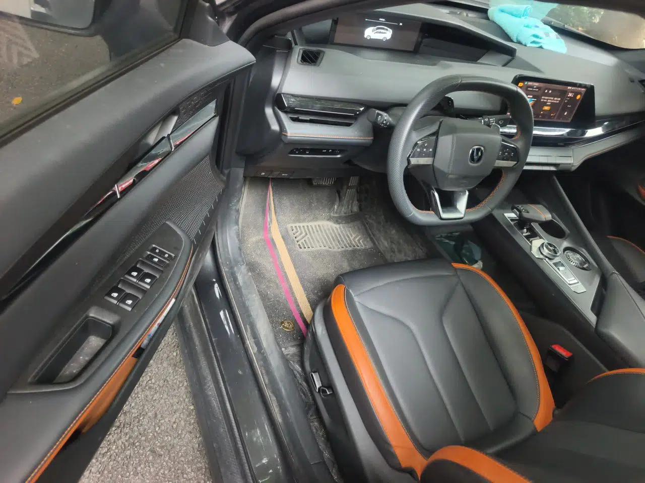 CHANGAN UNI-V 2023 1.5T Prestige Model — миниатюра 19