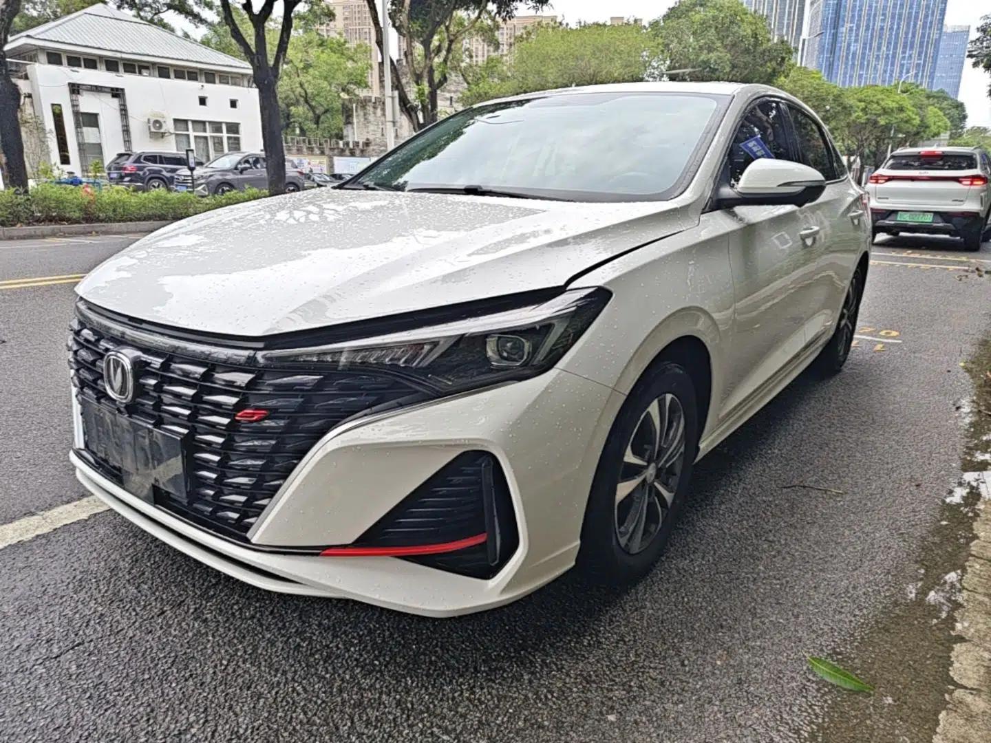 CHANGAN Eado 2023 Changan Edition PLUS Blue Whale NE 1.4T GDI DCT Prestige Version — миниатюра 1