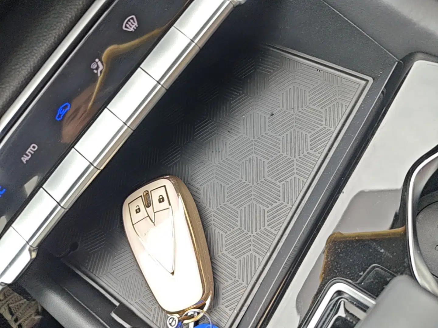 CHANGAN Eado 2023 Changan Edition PLUS Blue Whale NE 1.4T GDI DCT Prestige Version — миниатюра 12