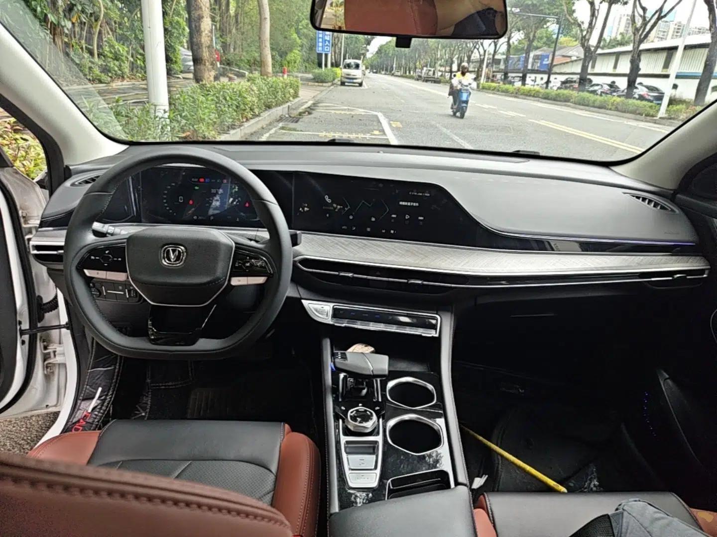 CHANGAN Eado 2023 Changan Edition PLUS Blue Whale NE 1.4T GDI DCT Prestige Version — миниатюра 13