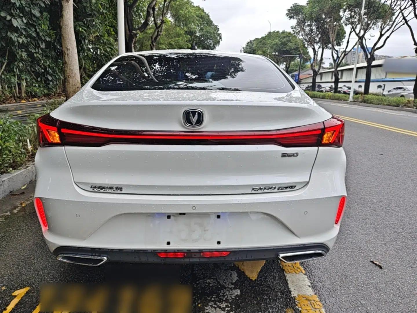 CHANGAN Eado 2023 Changan Edition PLUS Blue Whale NE 1.4T GDI DCT Prestige Version — миниатюра 5