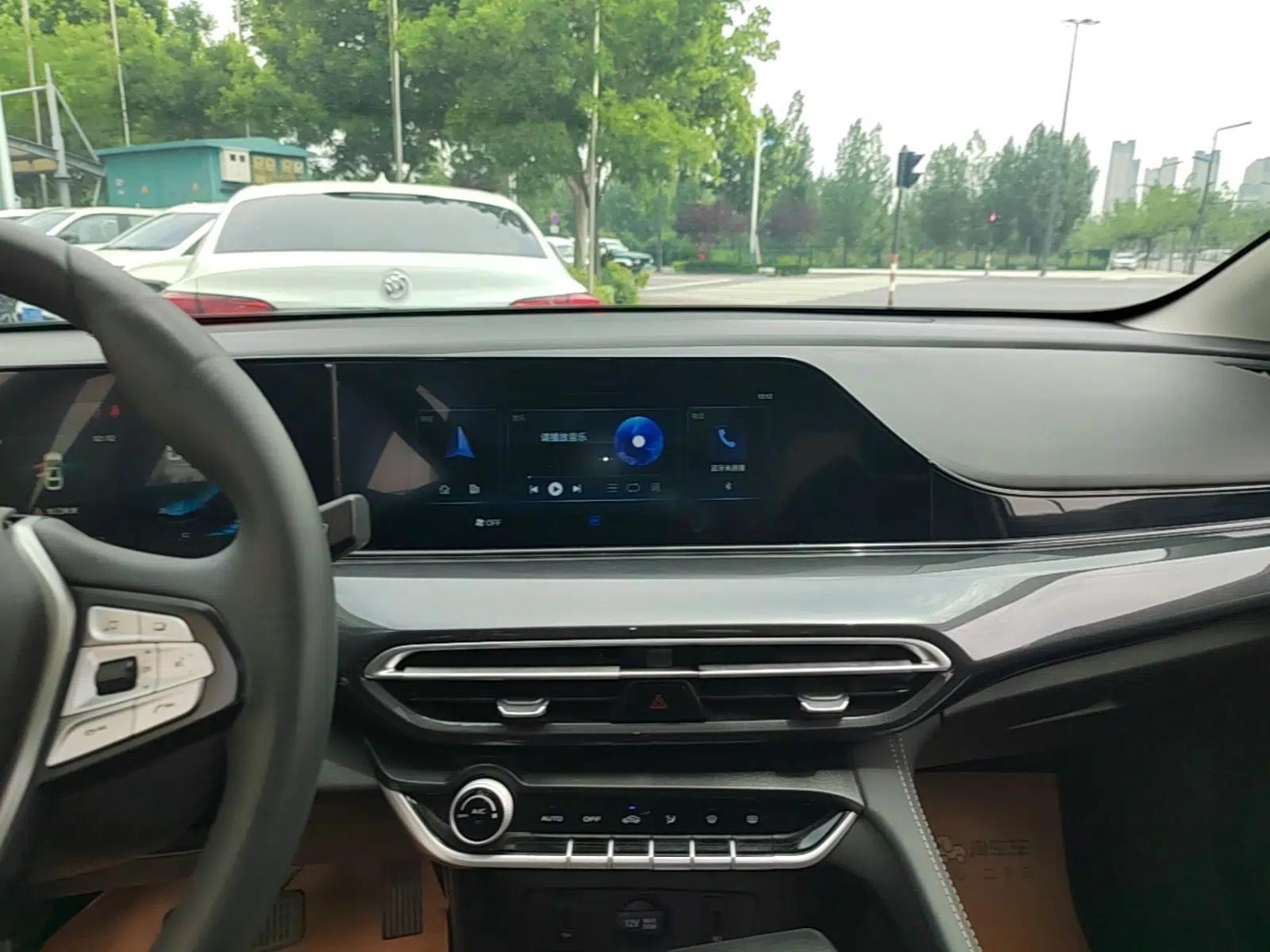 CHANGAN Eado 2020 PLUS 1.6L GDI Automatic Luxury Model — миниатюра 16
