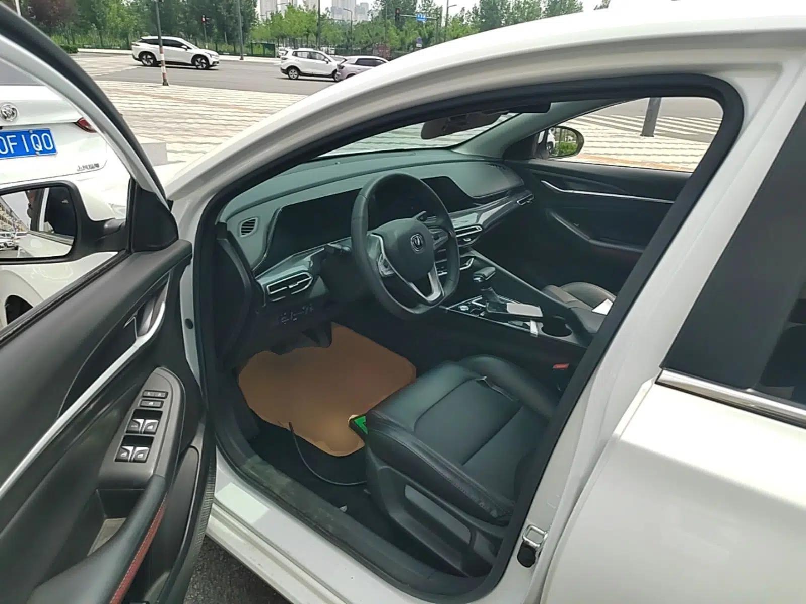 CHANGAN Eado 2020 PLUS 1.6L GDI Automatic Luxury Model — миниатюра 19