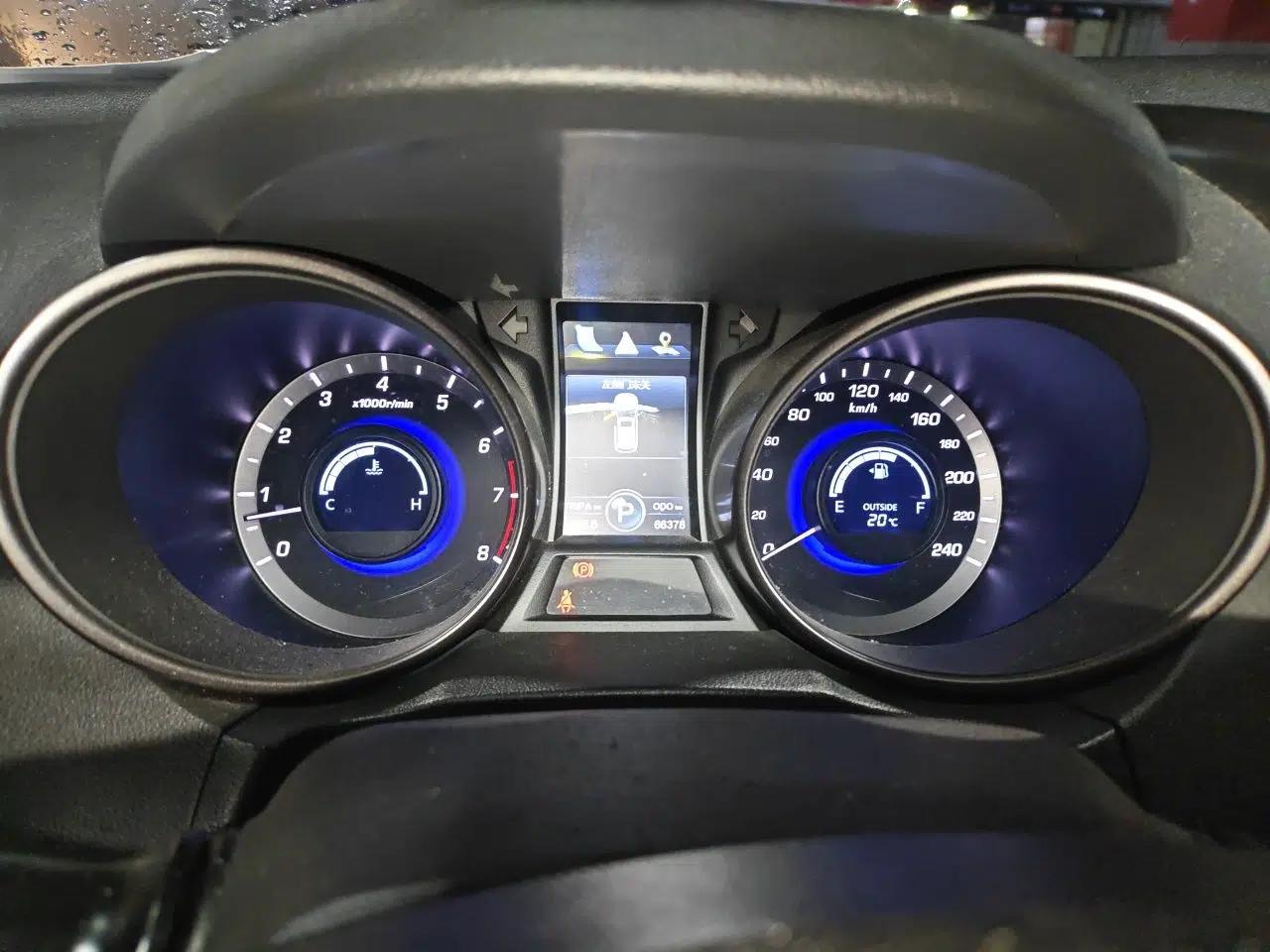 CHANGAN CS75 2016 1.8T Automatic Elite Model China V Standard — миниатюра 10