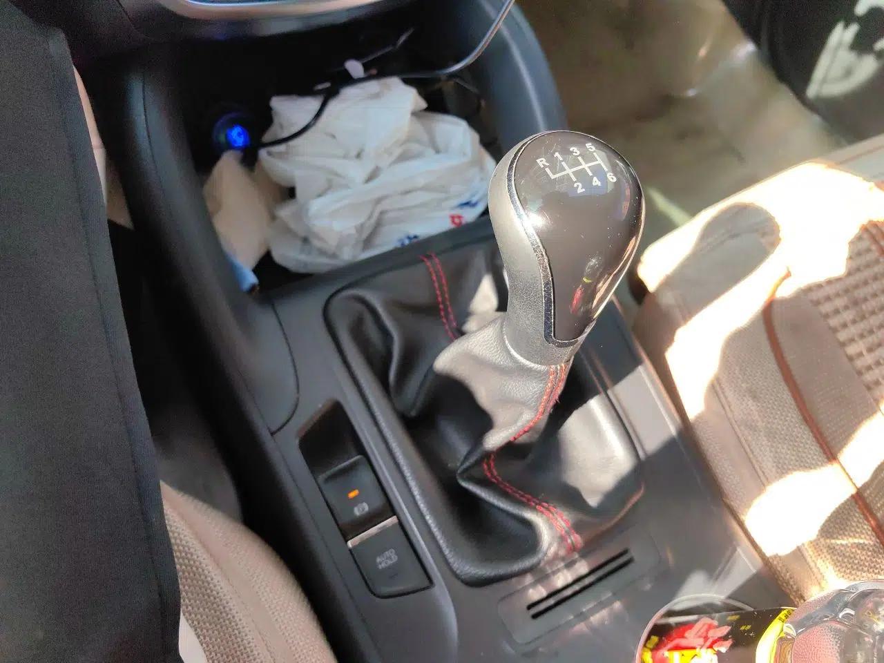 CHANGAN CS75 2016 2.0L Manual Luxury Version China V Standard — миниатюра 15
