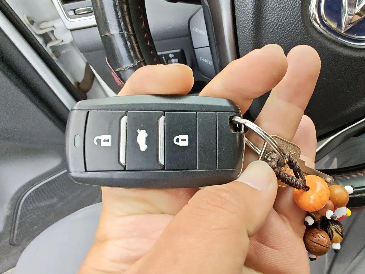 CHANGAN CS75 2016 1.8T Automatic Elite Model China V Standard — миниатюра 9