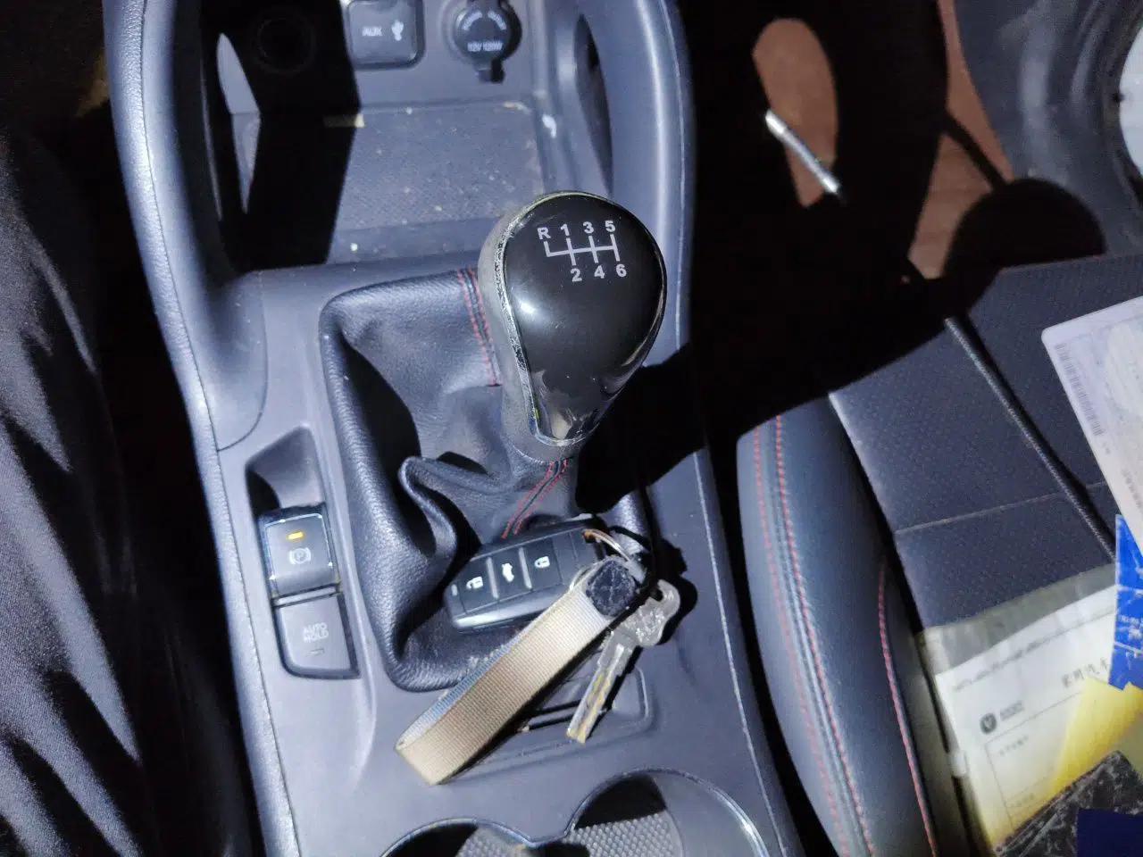 CHANGAN CS75 2016 2.0L Manual Luxury Version China V Standard — миниатюра 15