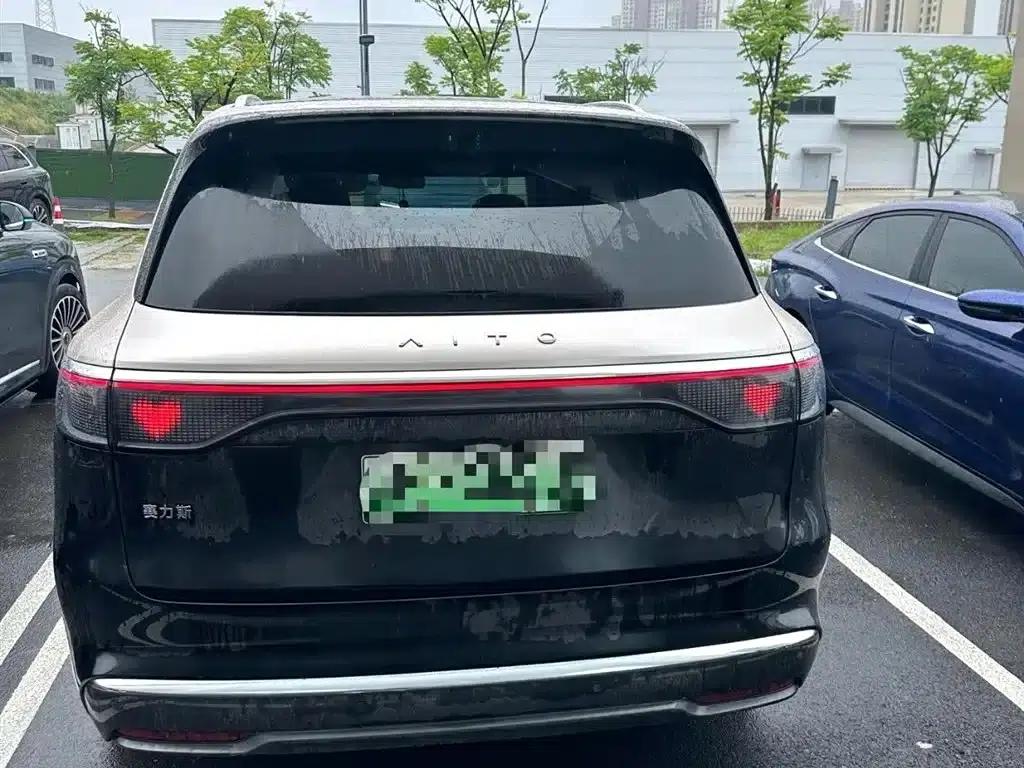 Wenjie M8 2025 Range Extended Max+ Version 53.4kWh 5-Seat Version (192-line LiDAR) — миниатюра 8