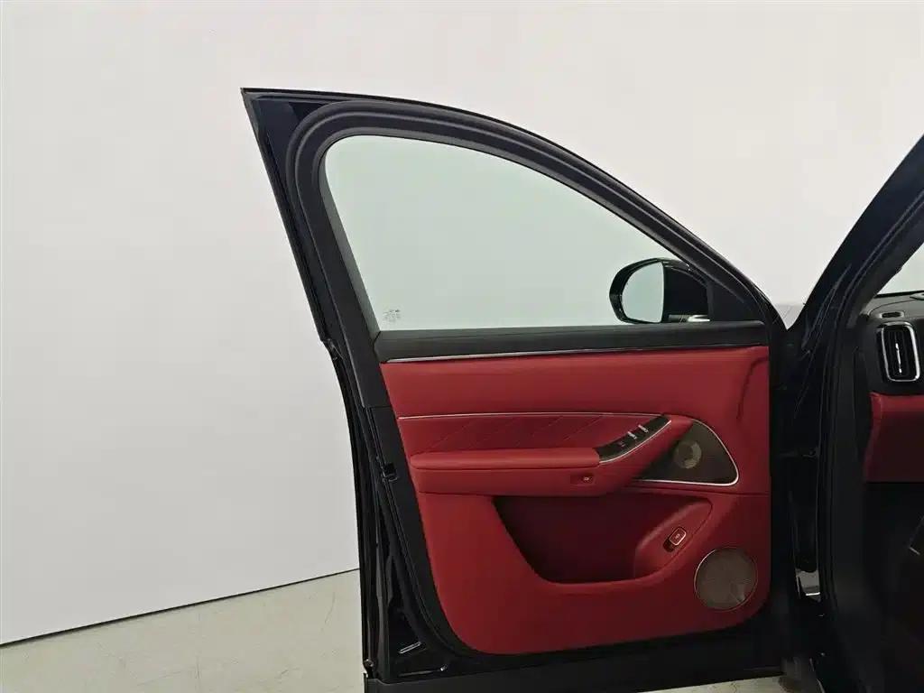 Wenjie M8 2025 Extended Range Max Edition (37kWh, 6-seater, 192-line LiDAR) — миниатюра 21