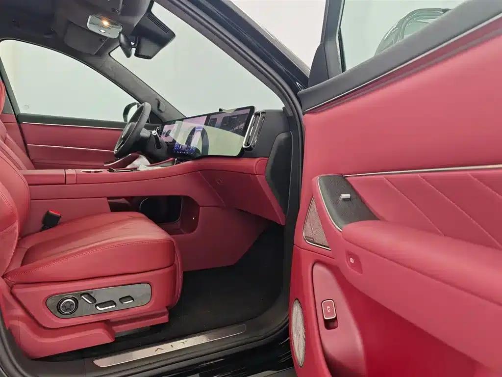 Wenjie M8 2025 Extended Range Max Edition (37kWh, 6-seater, 192-line LiDAR) — миниатюра 23