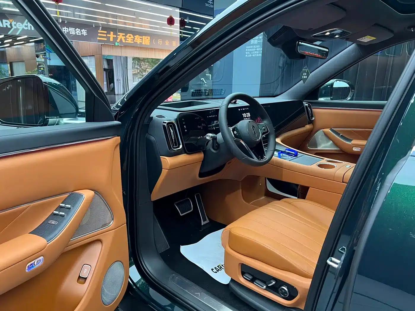 Wenjie M8 2025 Extended Range Max+ Version (53.4kWh, 6-seater, 192-line LiDAR) — миниатюра 7