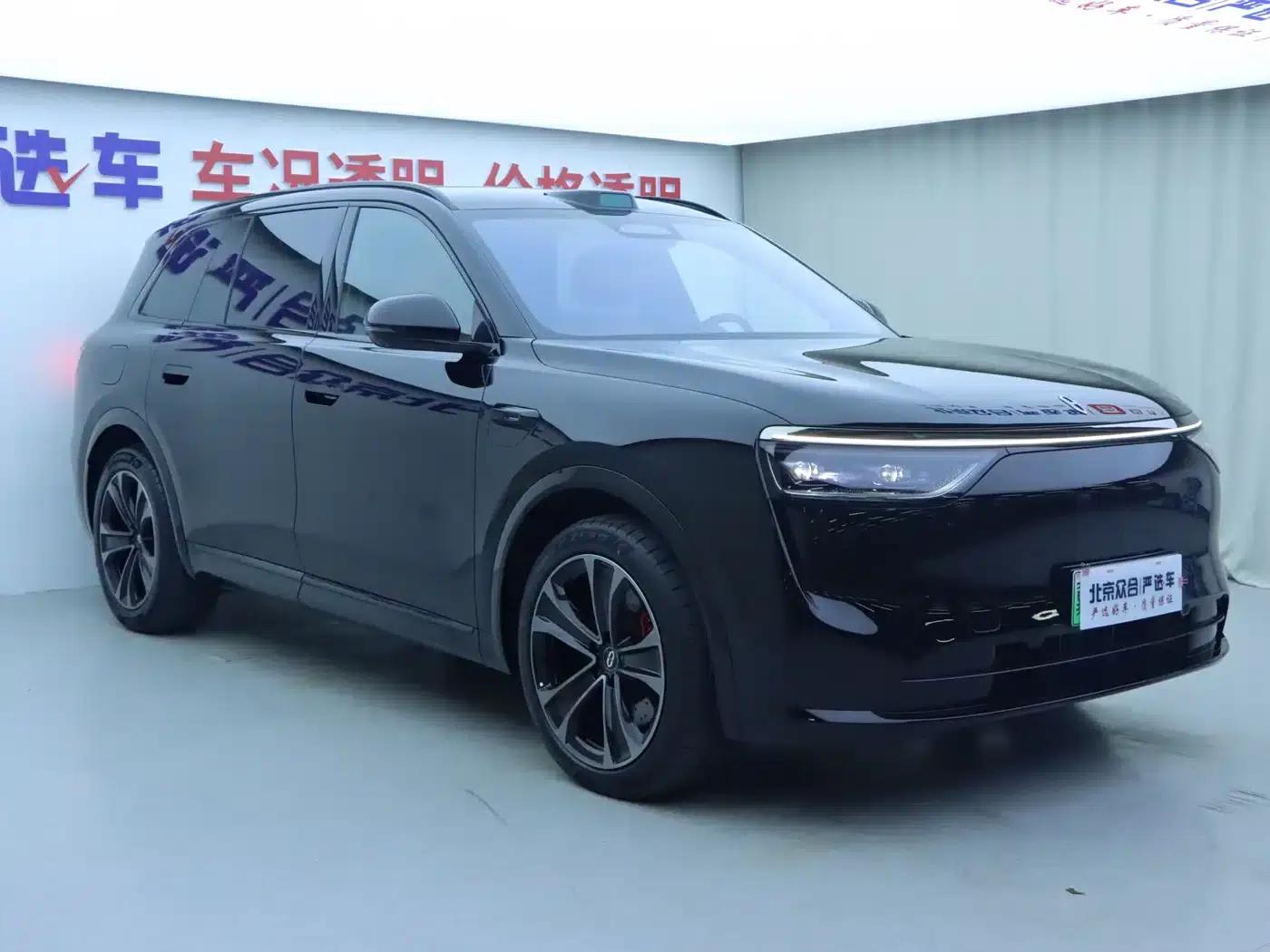Wenjie M8 2025 Range Extended Max+ Version 53.4kWh 5-Seat Version (192-line LiDAR) — миниатюра 2