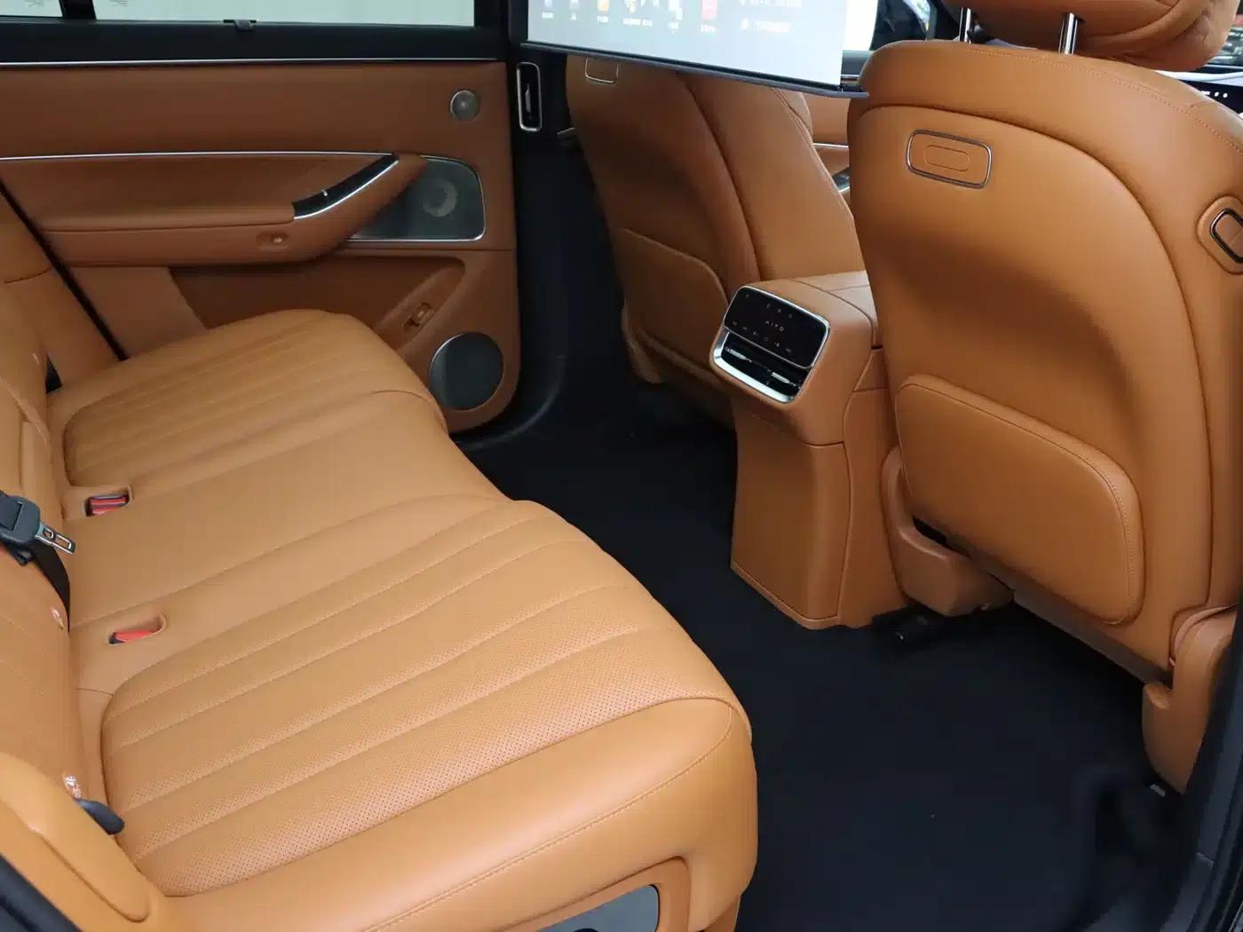 Wenjie M8 2025 Range Extended Max+ Version 53.4kWh 5-Seat Version (192-line LiDAR) — миниатюра 15