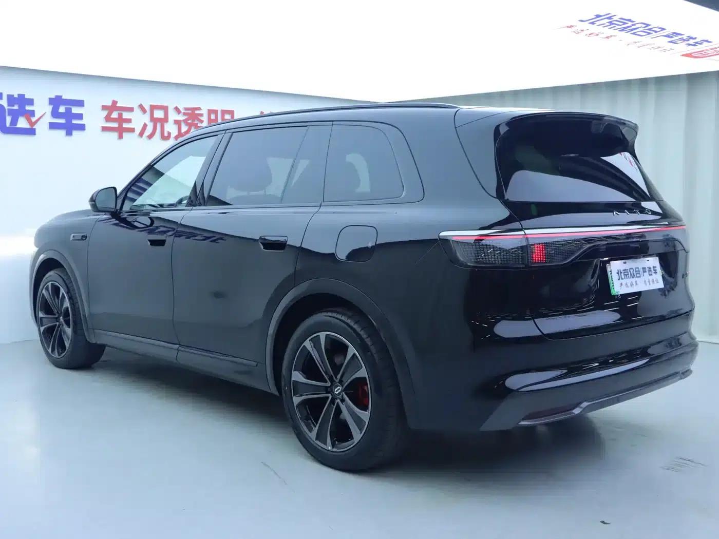 Wenjie M8 2025 Range Extended Max+ Version 53.4kWh 5-Seat Version (192-line LiDAR) — миниатюра 27