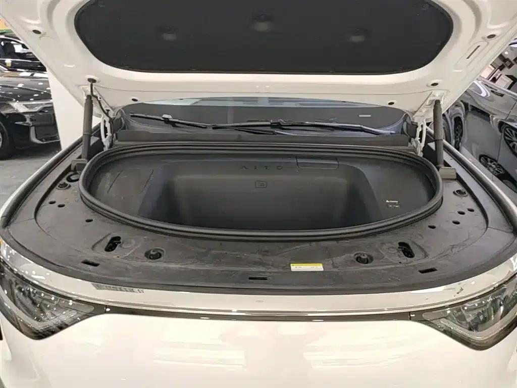 Wenjie M8 2025 Pure Electric Max+ 5-Seat Long Range Version (192-line LiDAR) — миниатюра 20