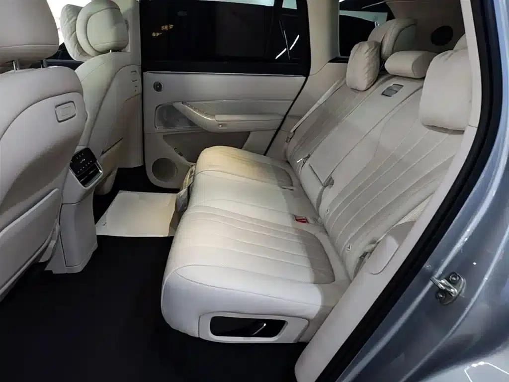Wenjie M8 2025 Ultra Extended Range Edition (53.4kWh, 5-seater, 192-line LiDAR) — миниатюра 17
