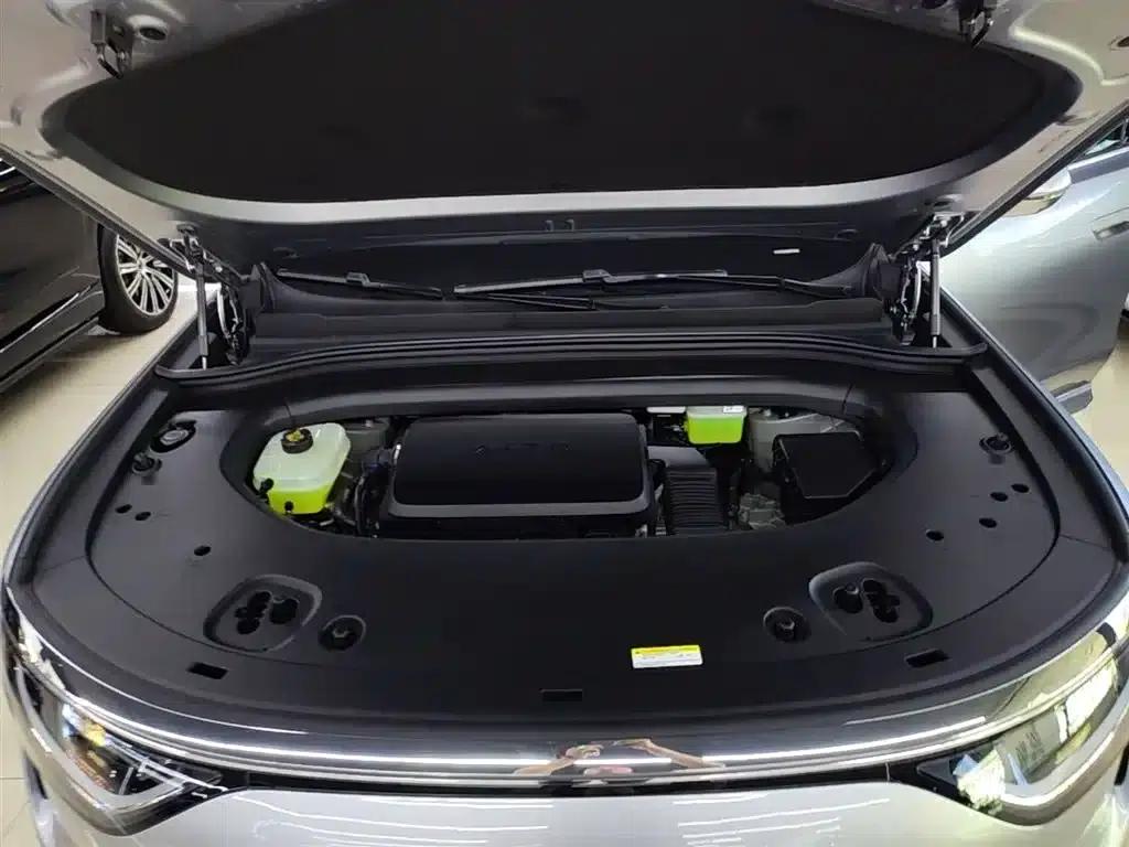 Wenjie M8 2025 Ultra Extended Range Edition (53.4kWh, 5-seater, 192-line LiDAR) — миниатюра 20