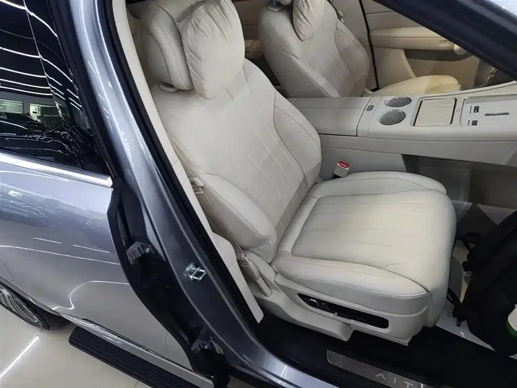 Wenjie M8 2025 Ultra Extended Range Edition (53.4kWh, 5-seater, 192-line LiDAR) — миниатюра 25
