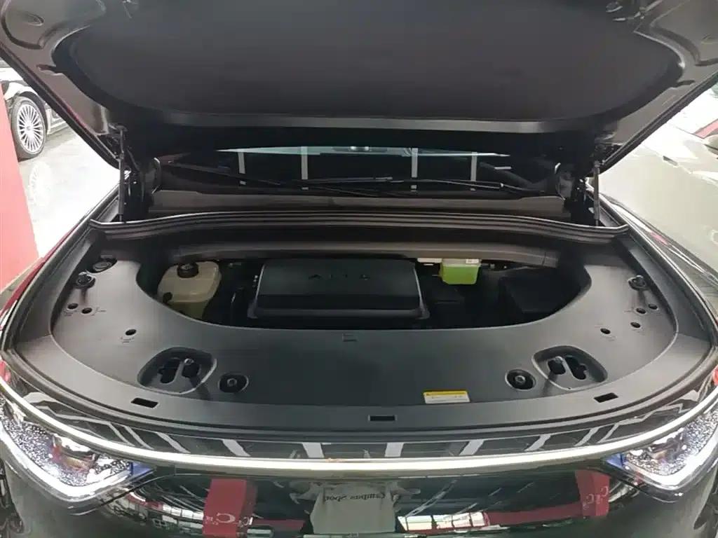 Wenjie M8 2025 Extended Range Max+ Version (53.4kWh, 6-seater, 192-line LiDAR) — миниатюра 20