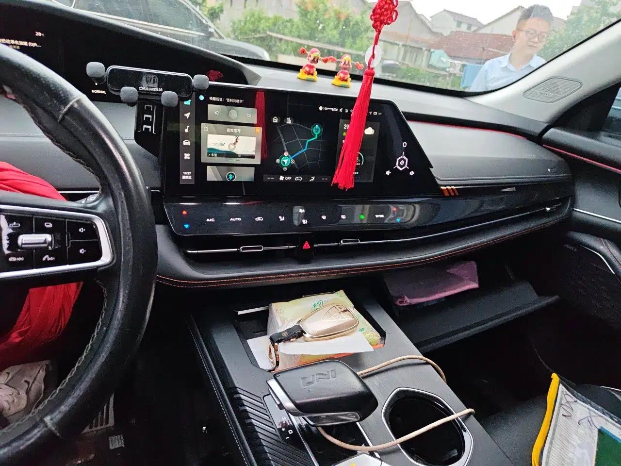 CHANGAN UNI-K 2021 2.0T Prestige Edition — миниатюра 14