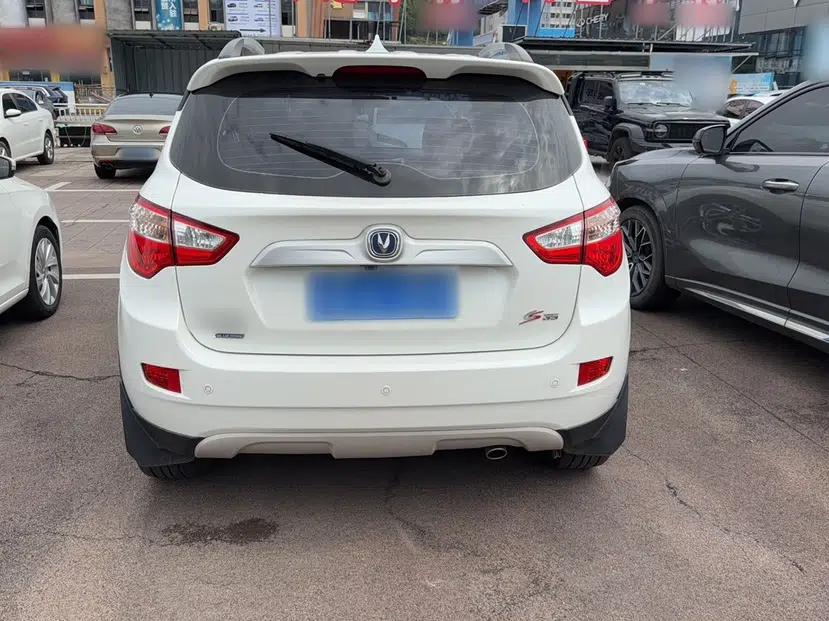 CHANGAN CS35 2016 1.6L Automatic Luxury Model China V Standard — миниатюра 5