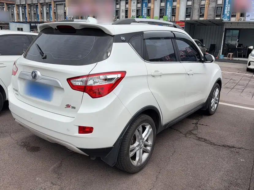 CHANGAN CS35 2016 1.6L Automatic Luxury Model China V Standard — миниатюра 6