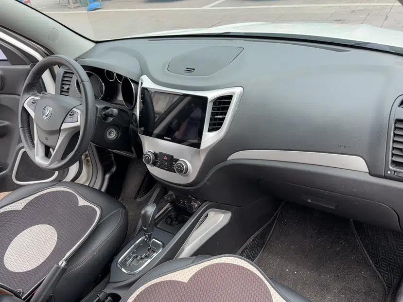 CHANGAN CS35 2016 1.6L Automatic Luxury Model China V Standard — миниатюра 9