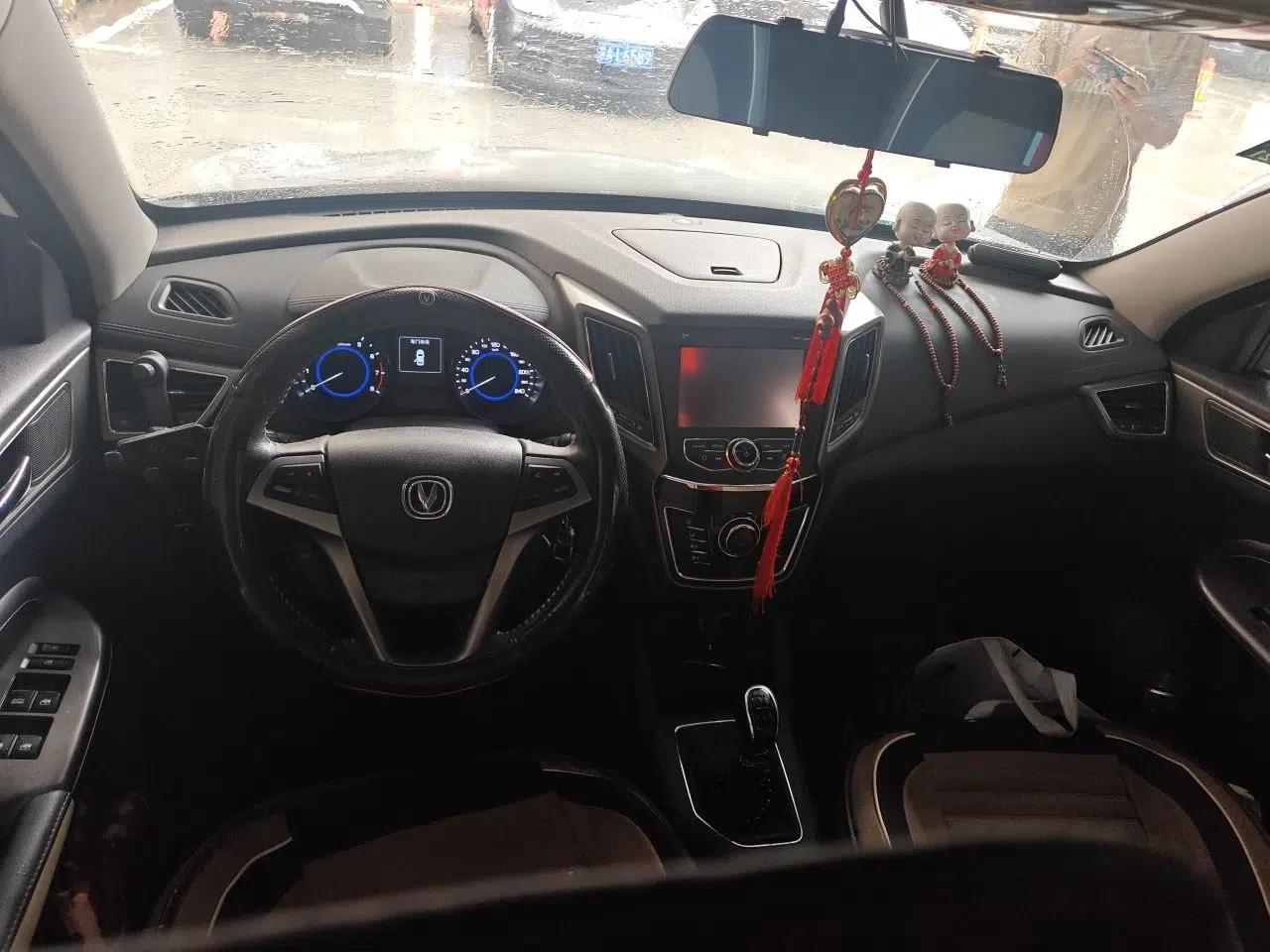 CHANGAN CS35 2017 1.6L Manual Luxury Model — миниатюра 10