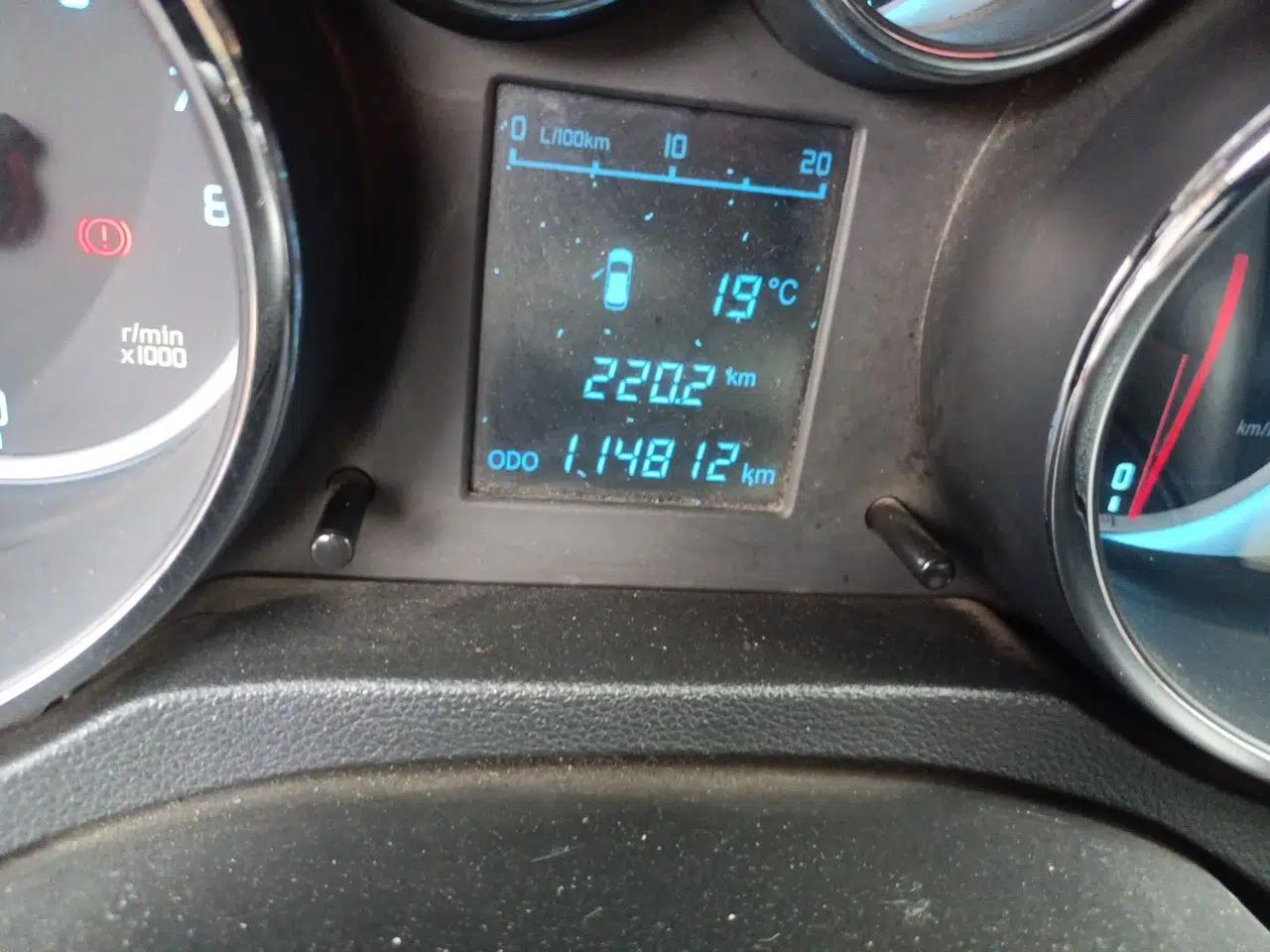 CHANGAN CS35 2014 1.6L Manual Luxury Model China IV Standard — миниатюра 13